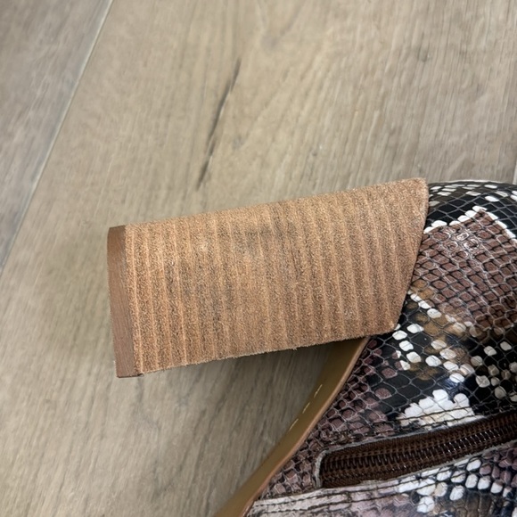 NEW! Vince Camuto Bronze Snake Print Fedrilla Open Toe Bootie - Size 7.5 - Picture 10 of 11